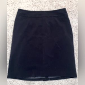 Worthington Woman’s Black Pencil Skirt, Petite size 8